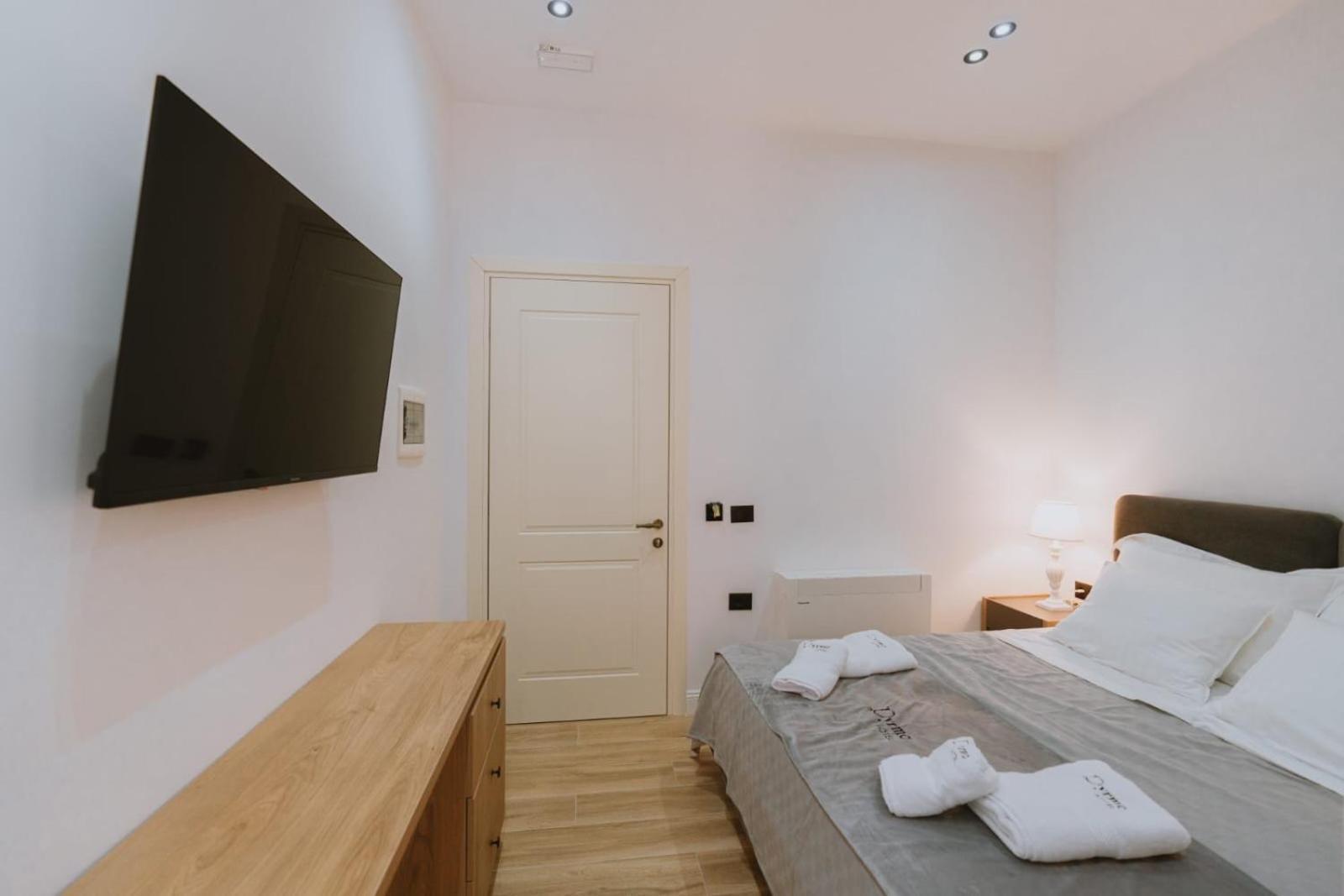 Dyrmo Hotel Berat Extérieur photo