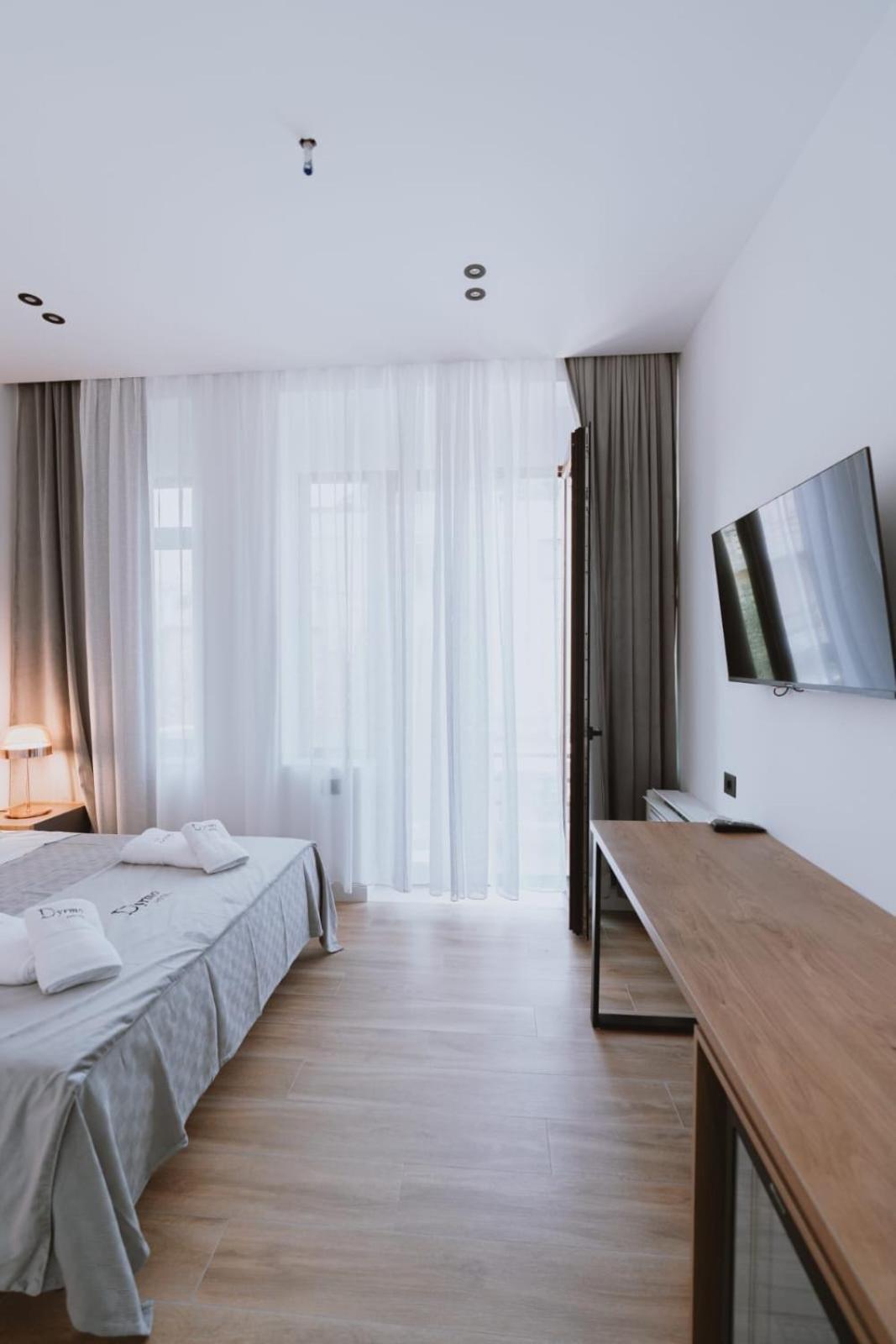 Dyrmo Hotel Berat Extérieur photo