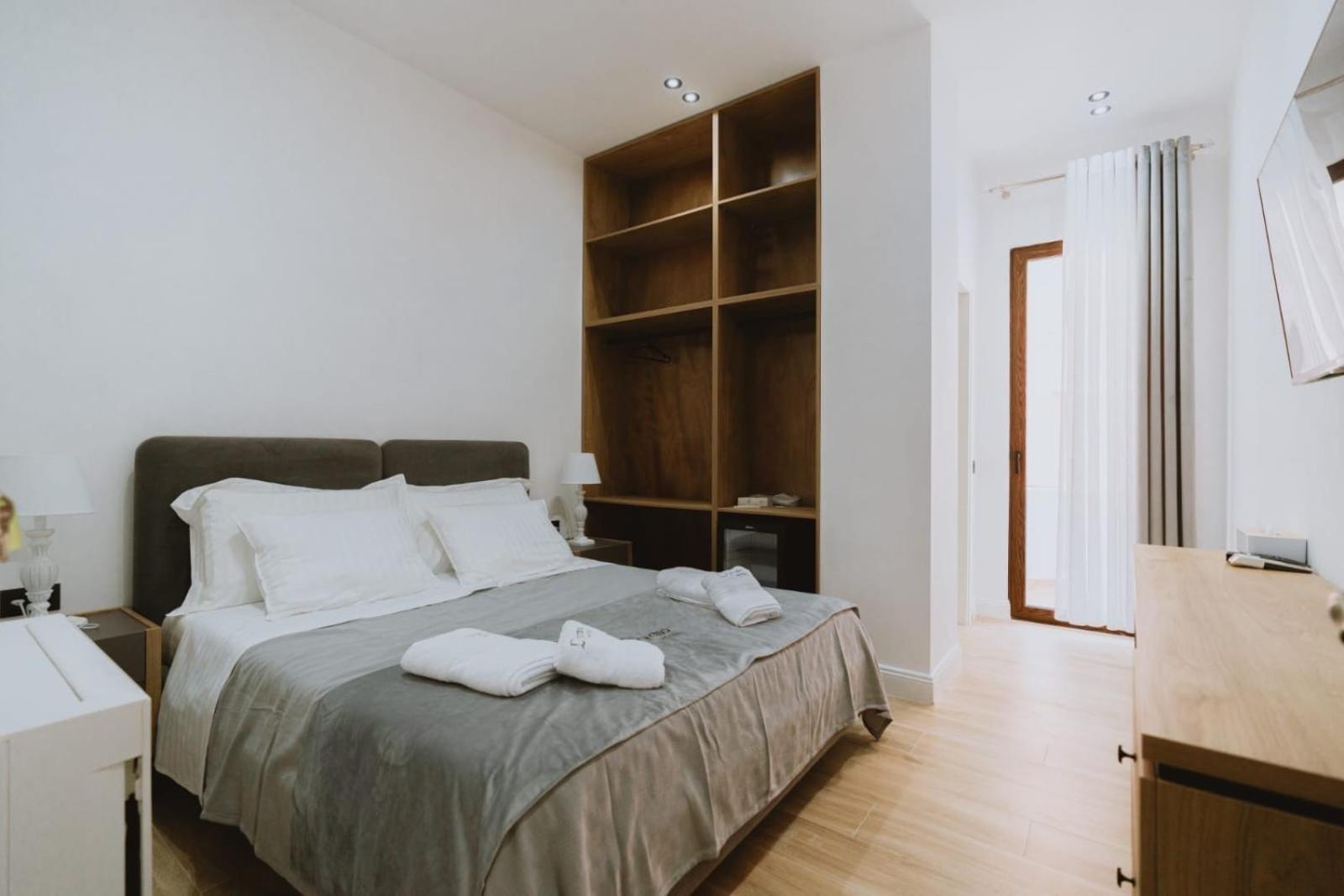 Dyrmo Hotel Berat Extérieur photo