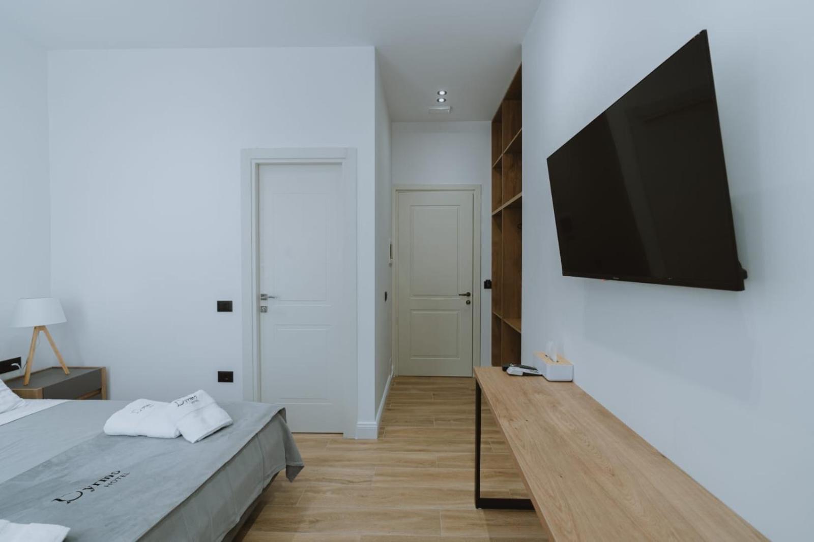 Dyrmo Hotel Berat Extérieur photo